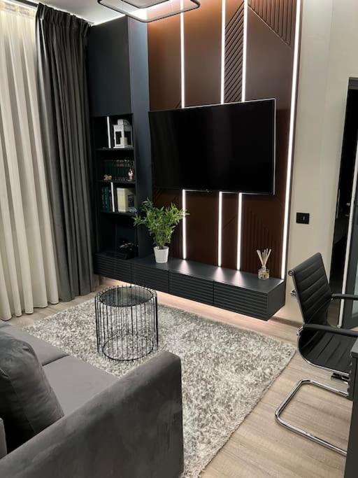 Ath Modern Homes - Luxury Apartment In The City Center Ясси Екстер'єр фото
