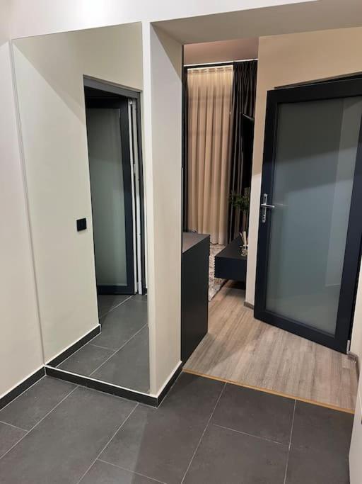 Ath Modern Homes - Luxury Apartment In The City Center Ясси Екстер'єр фото