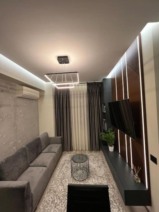 Ath Modern Homes - Luxury Apartment In The City Center Ясси Екстер'єр фото